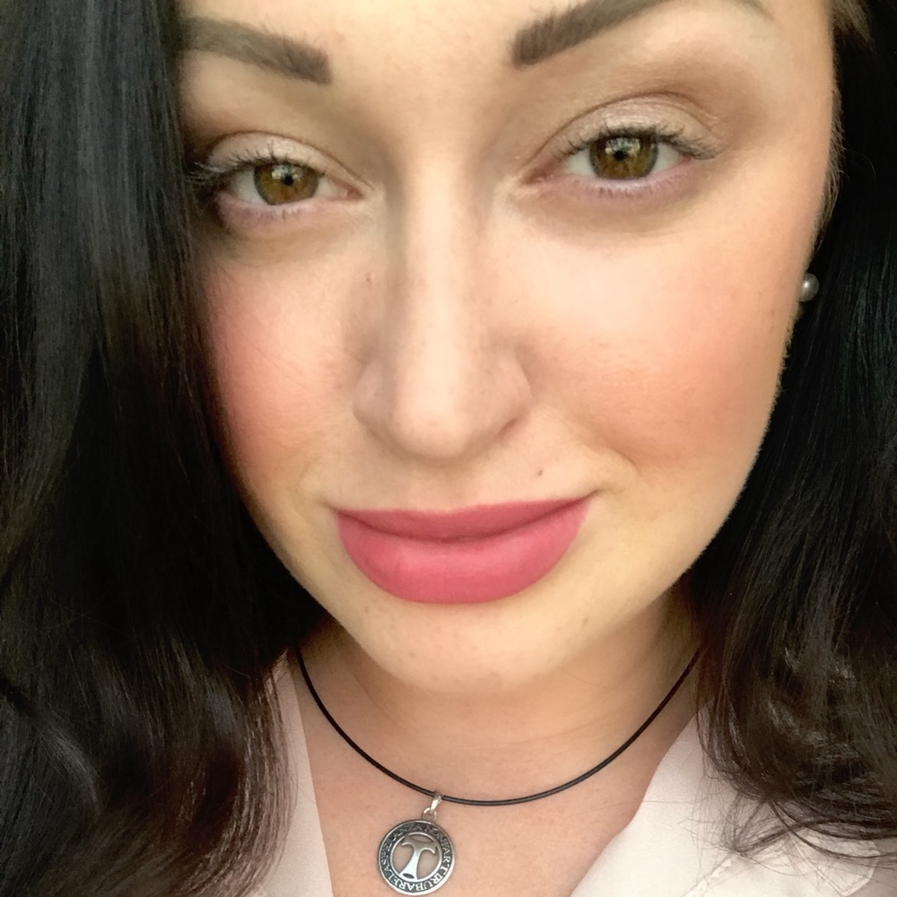 Meet your Posher, Alisa